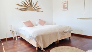 King size bed